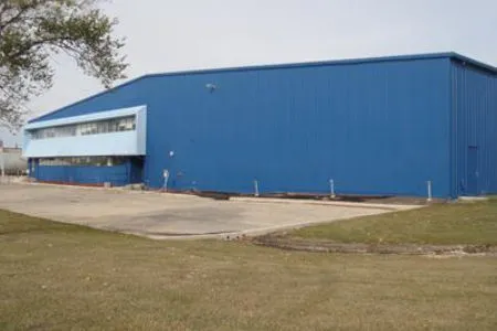 The Significance of Choosing a Reputable Painter for Warehouse Painting Thumbnail